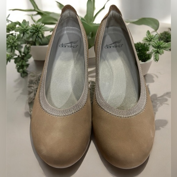 Dansko Kristen leather suede beige ballet flats size 36 US size 6 - Picture 2 of 5